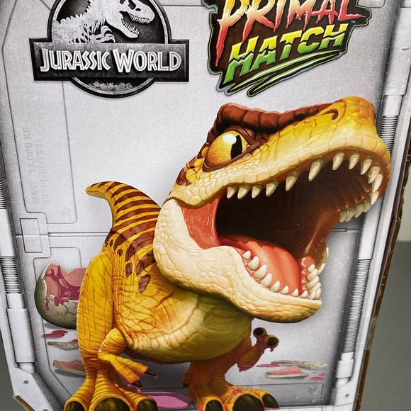 Jurassic World Primal Hatch T. Rex Tyrannosaurus Rex Dinosaur Baby Egg Toy NIB - Picture 9 of 12